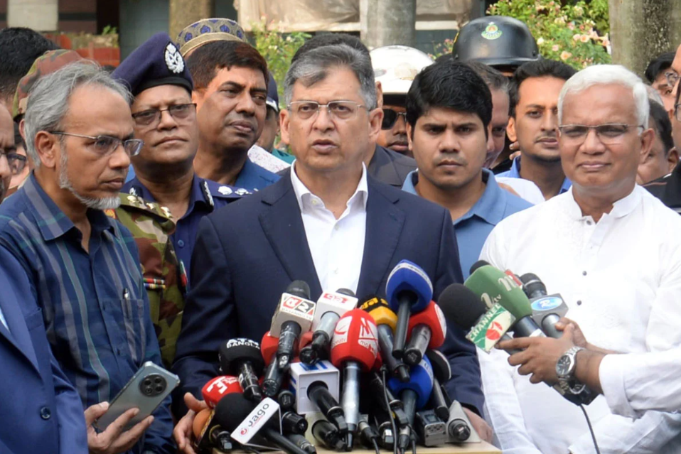 চাঁদাবাজ-সন্ত্রাসীদের না ধরলে আইনশৃঙ্খলা বাহিনীর বিরুদ্ধে পাল্টা ব্যবস্থা: স্বরাষ্ট্রমন্ত্রী