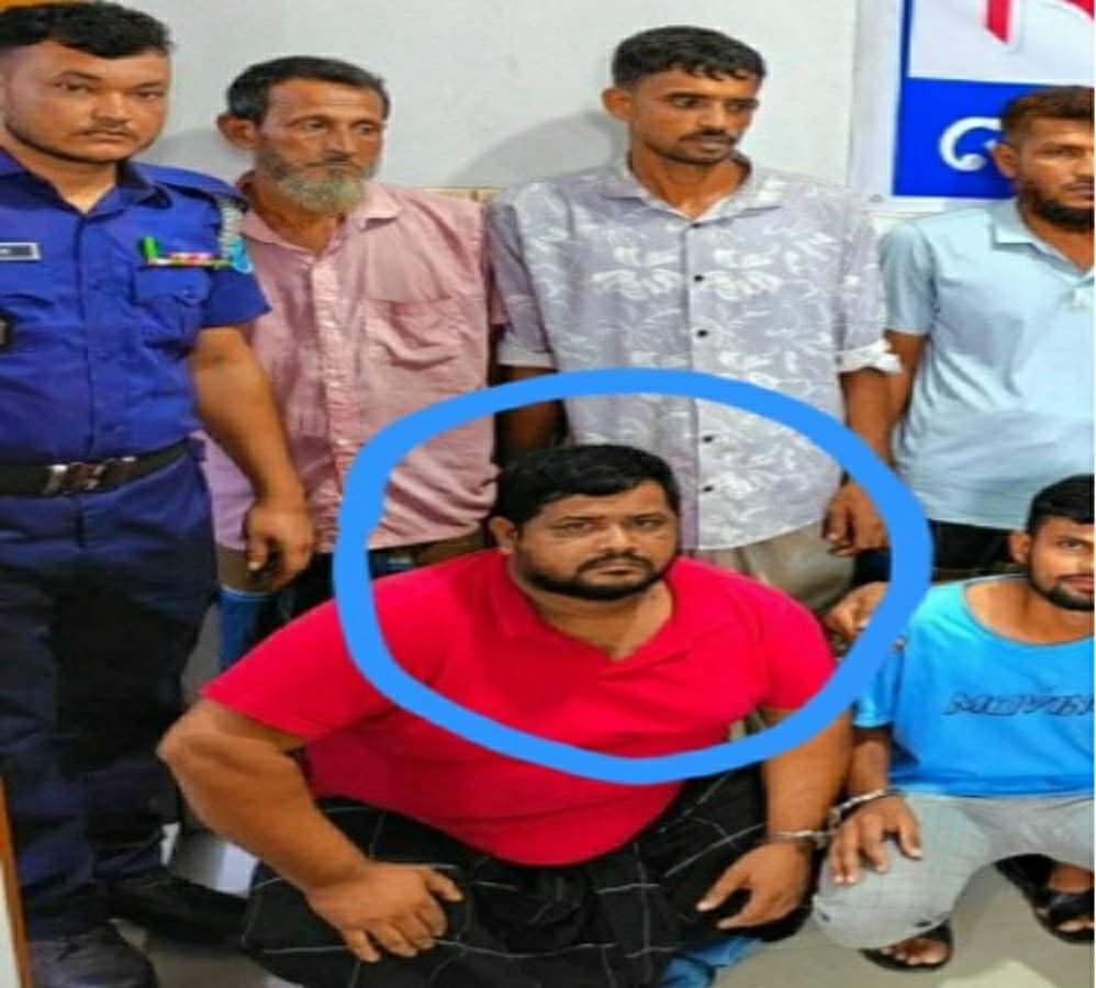 সোনারগাঁও স্বেচ্ছাসেবক লীগ নেতার ভাইকে আটকের পর ছেড়ে দিয়ে এক ডাব বিক্রেতাকে আসামী বানিয়ে আটকের অভিযোগ 