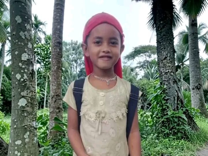 বাগেরহাটে ৬ বছরের শিশুকে হত্যা, সন্দেহভাজনের বাড়িতে আগুন দিল বিক্ষুব্ধ জনতা