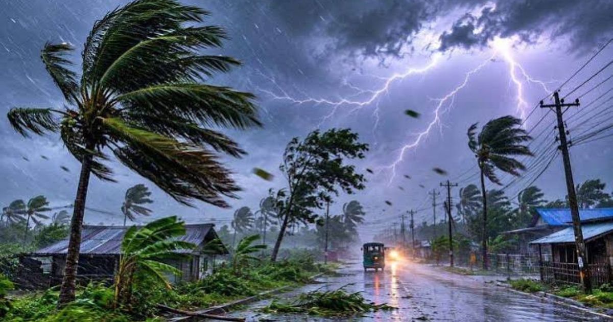 দুপুরের মধ্যে ৭ জেলায় ৬০ কিমি বেগে ঝোড়ো হাওয়ার পূর্বাভাস
