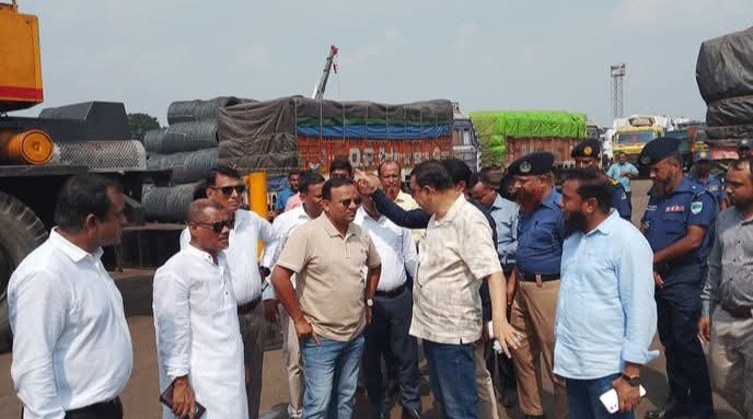 বেনাপোল বন্দরে ব্যবসাবান্ধব পরিবেশ ফিরিয়ে আনা হবে বলেন: নৌপরিবহন প্রতিমন্ত্রী