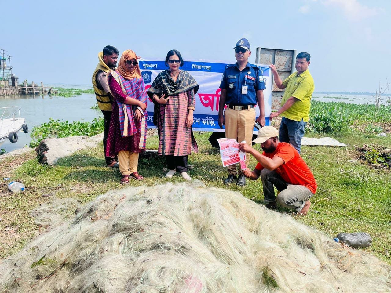 সোনারগাঁওয়ের মেঘনা নদীতে মা ইলিশ সংরক্ষণ অভিযান ;৫০ হাজার মিটার জাল জব্দ